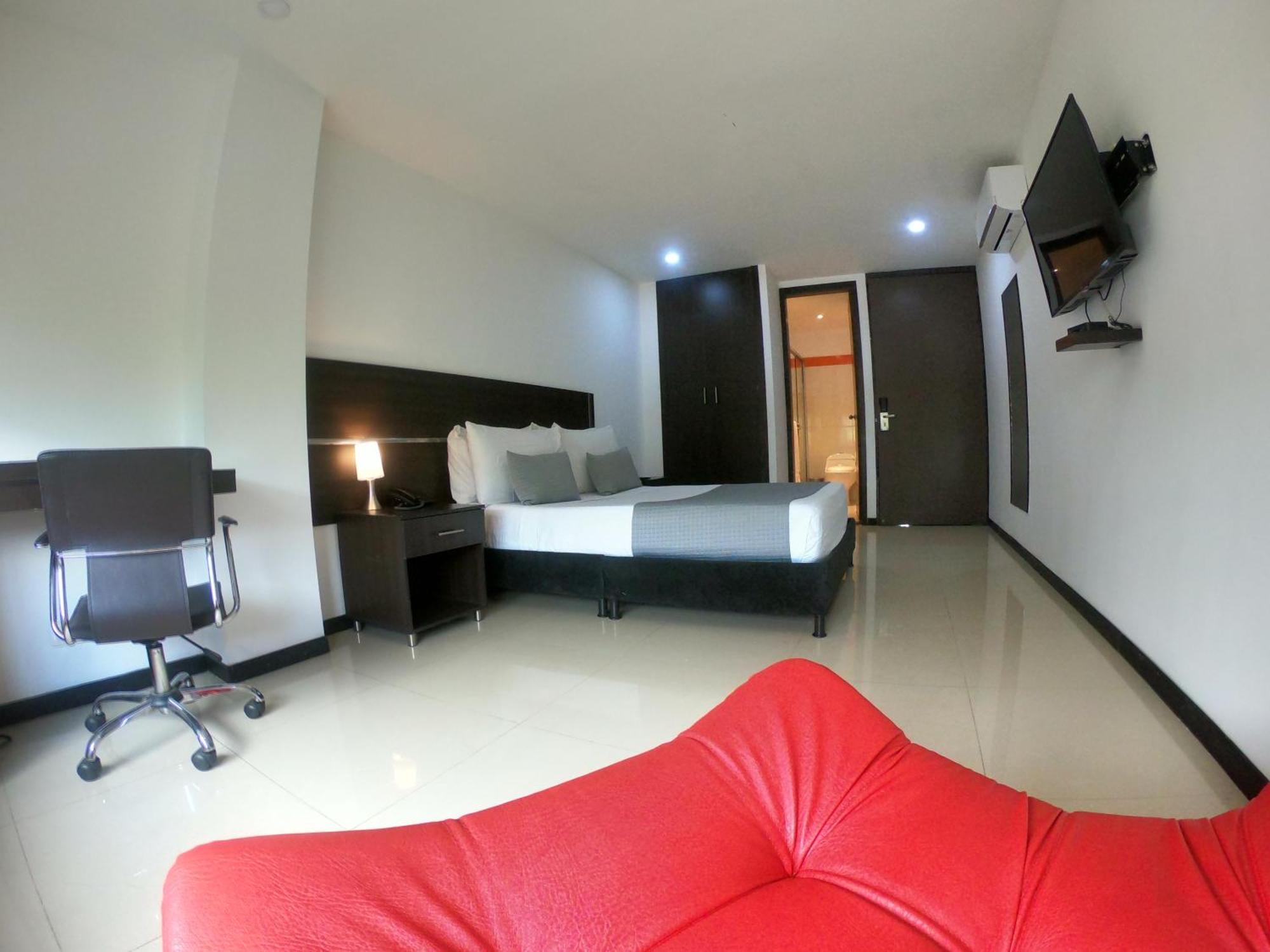 Diagonal Hotel Chipichape Cali Buitenkant foto